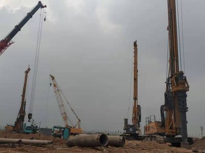 鋼鐵脊梁，徐工力量 十一臺(tái)XR360旋挖鉆機(jī)集群作戰(zhàn)，鑄就河北特大鋼廠建設(shè)新豐碑